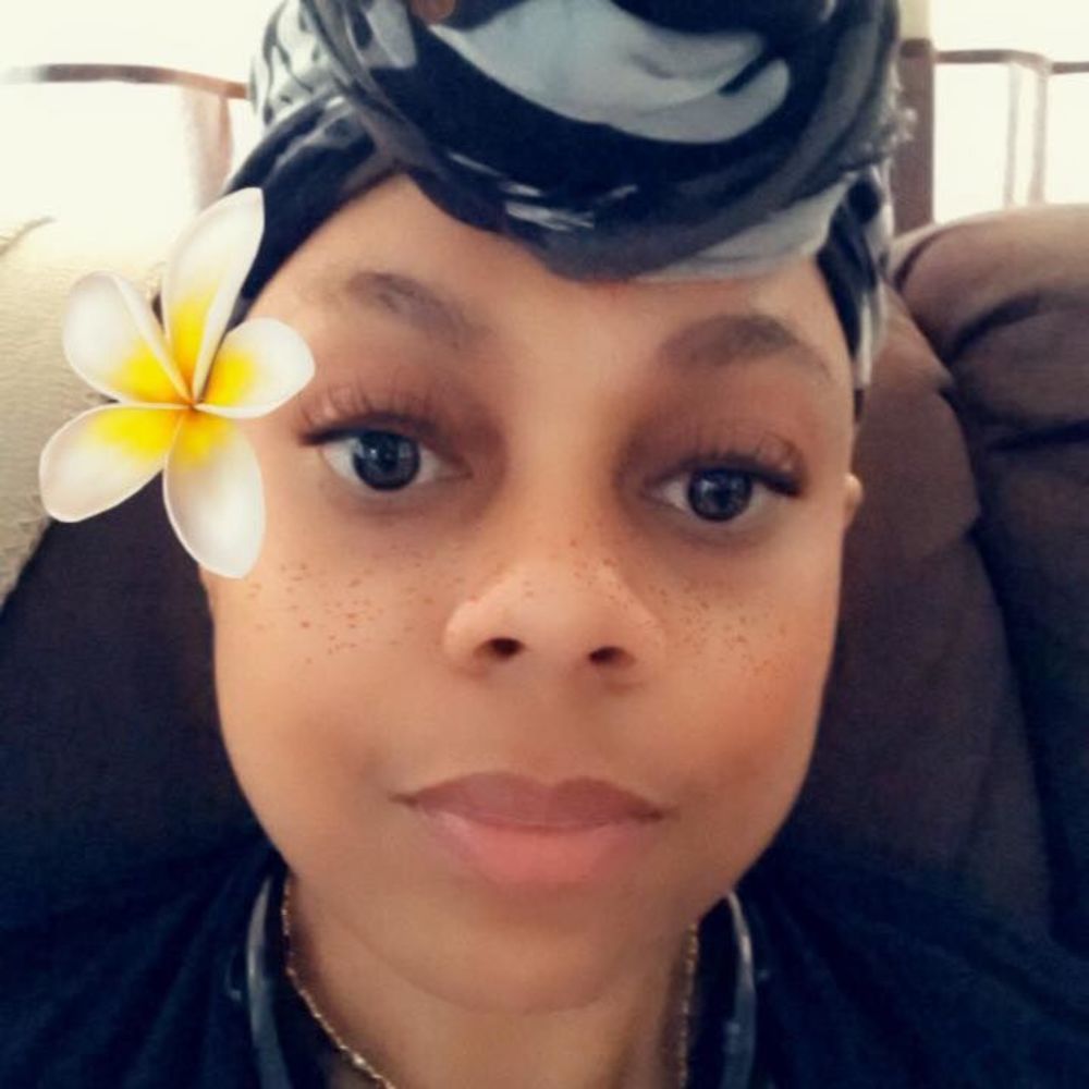 Meet your Posher, Lanora